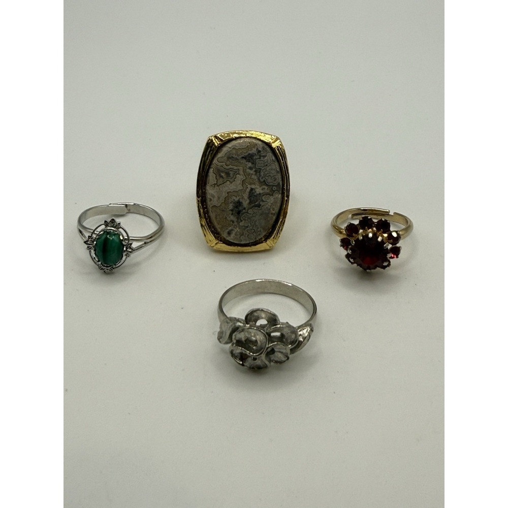 Four Adjustable Rings Stone Silver Tone Gold Tone One Signed Vogue